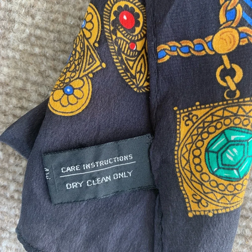 Specialty House 100% silk scarf - Picture 6 of 7